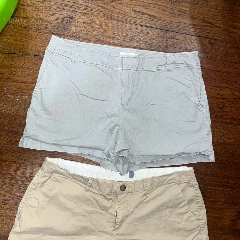 Women's bundle of size 12 shorts old navy and New York and company - Picture 2 of 6